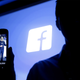 Illustration for article titled Facebook Says Android Users Can Now Share Location Data Without Being Constantly Trackedem/em